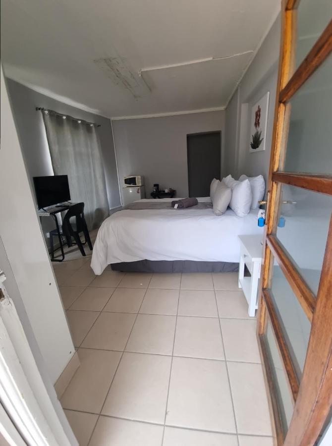 Stay At Home Airport Lodge Kempton Park Zewnętrze zdjęcie