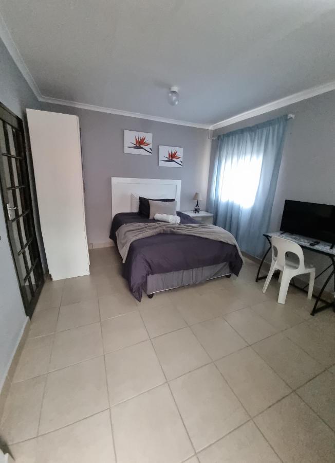 Stay At Home Airport Lodge Kempton Park Zewnętrze zdjęcie
