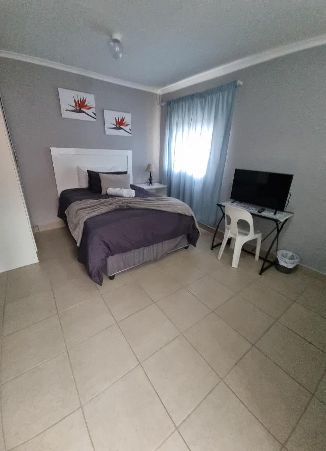 Stay At Home Airport Lodge Kempton Park Zewnętrze zdjęcie