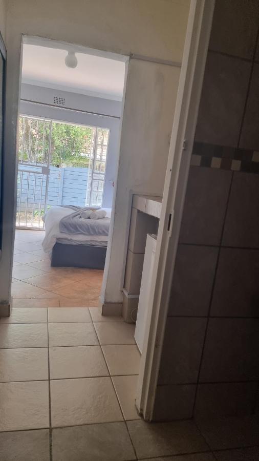 Stay At Home Airport Lodge Kempton Park Zewnętrze zdjęcie