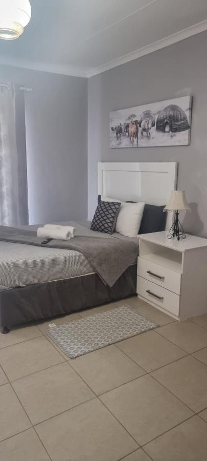 Stay At Home Airport Lodge Kempton Park Zewnętrze zdjęcie