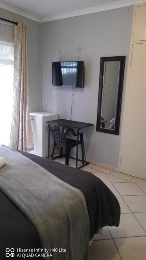 Stay At Home Airport Lodge Kempton Park Zewnętrze zdjęcie